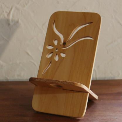 Support de téléphone fleur - Atelier de bois chantourné
