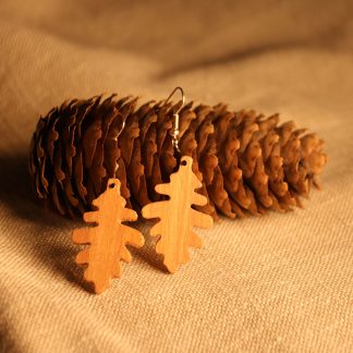 Boucles d'oreilles chêne fabriqué en Auvergne à l'Atelier de bois chantourné